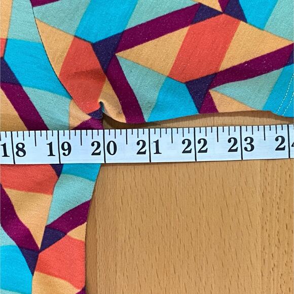 LuLaRoe Tunic Top Women's Large Orange Scoop Neck Colorful Geometric Soft - Picture 6 of 6